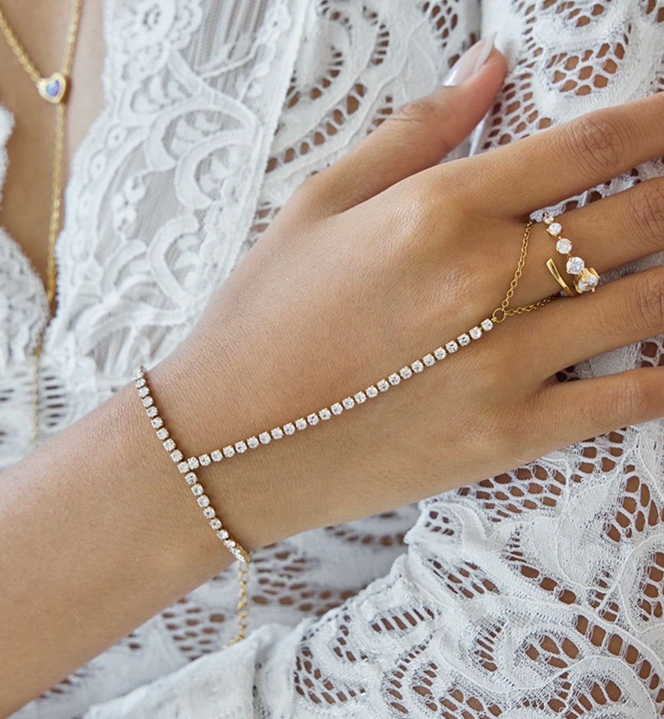 Violette Hand Chain - 18k Gold Plated Stainless Steel