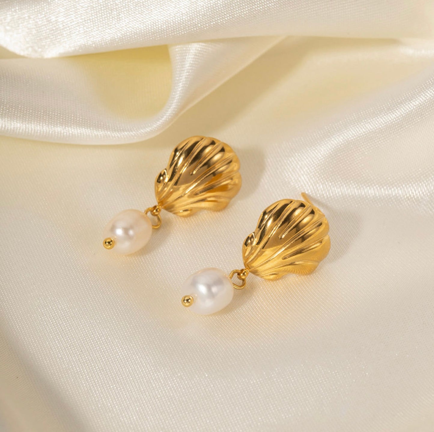 Shell Belle Earrings