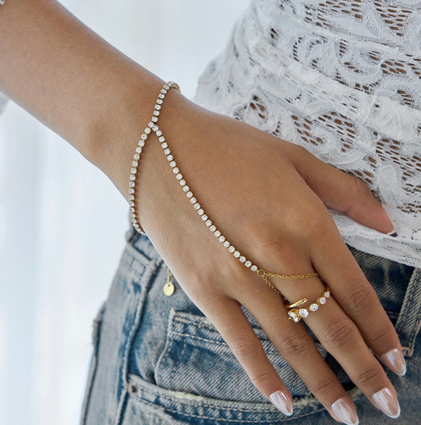 Violette Hand Chain - 18k Gold Plated Stainless Steel