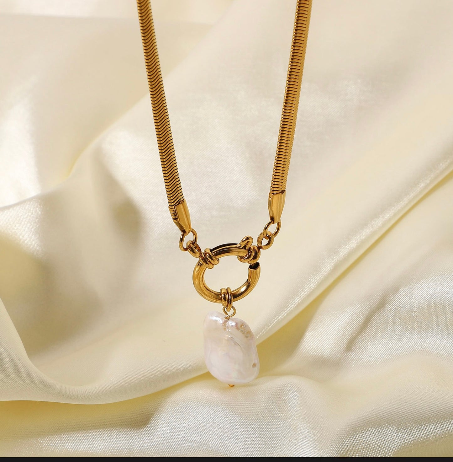 Salty Kiss Necklace