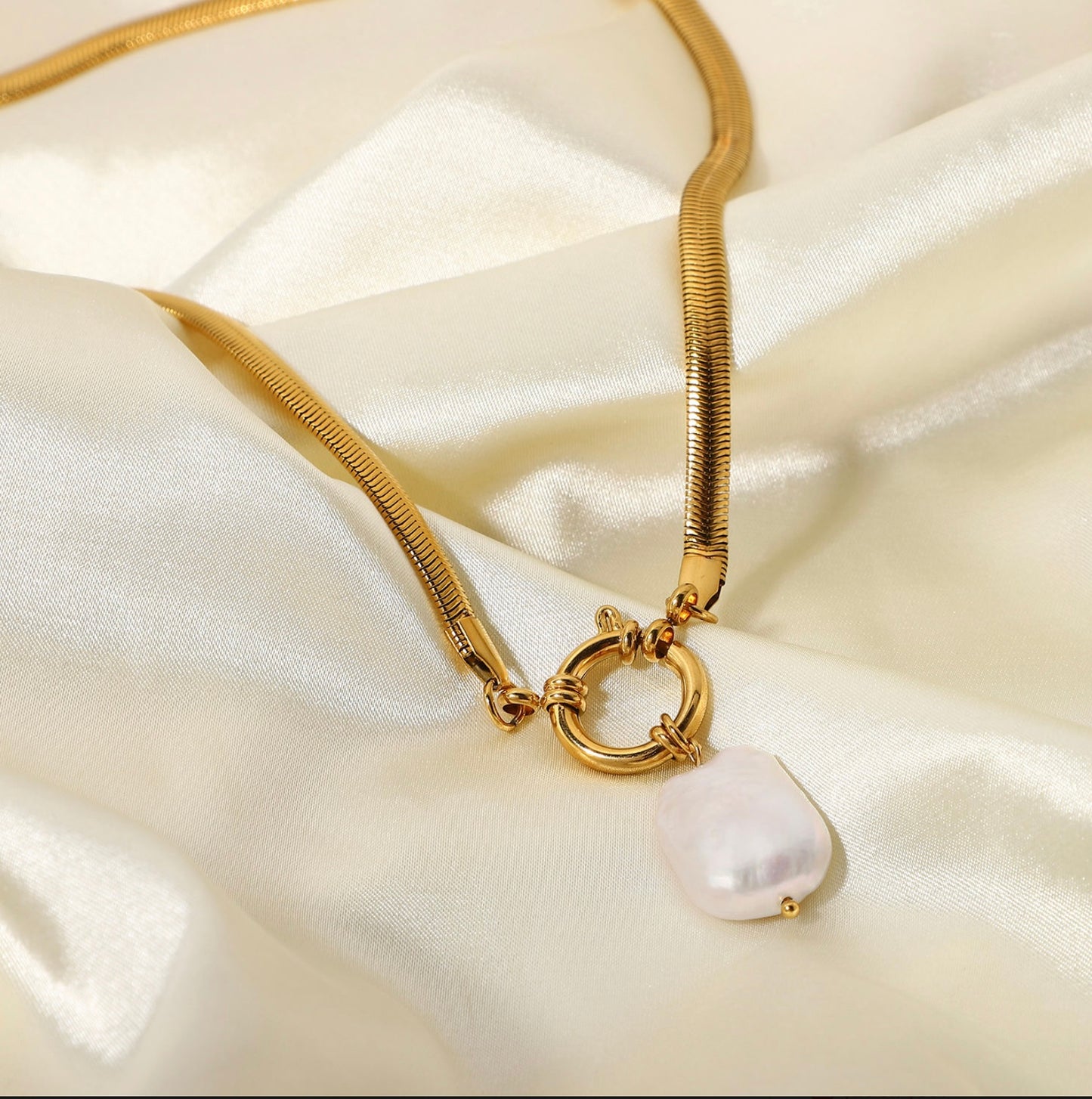 Salty Kiss Necklace