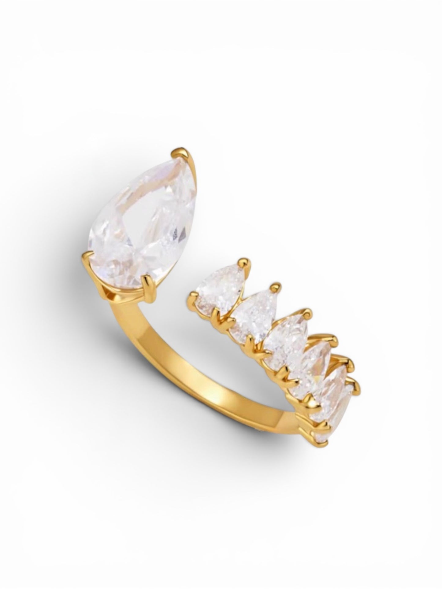 Winona Ring - 18k Gold Plated Stainless Steel