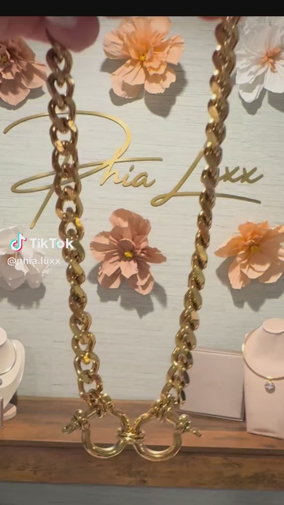 Long Live Cowgirls necklace product video